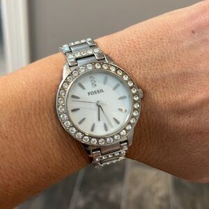 Excellent Condition. Fossil Glitz White Dial Watch W/Crystal Accents